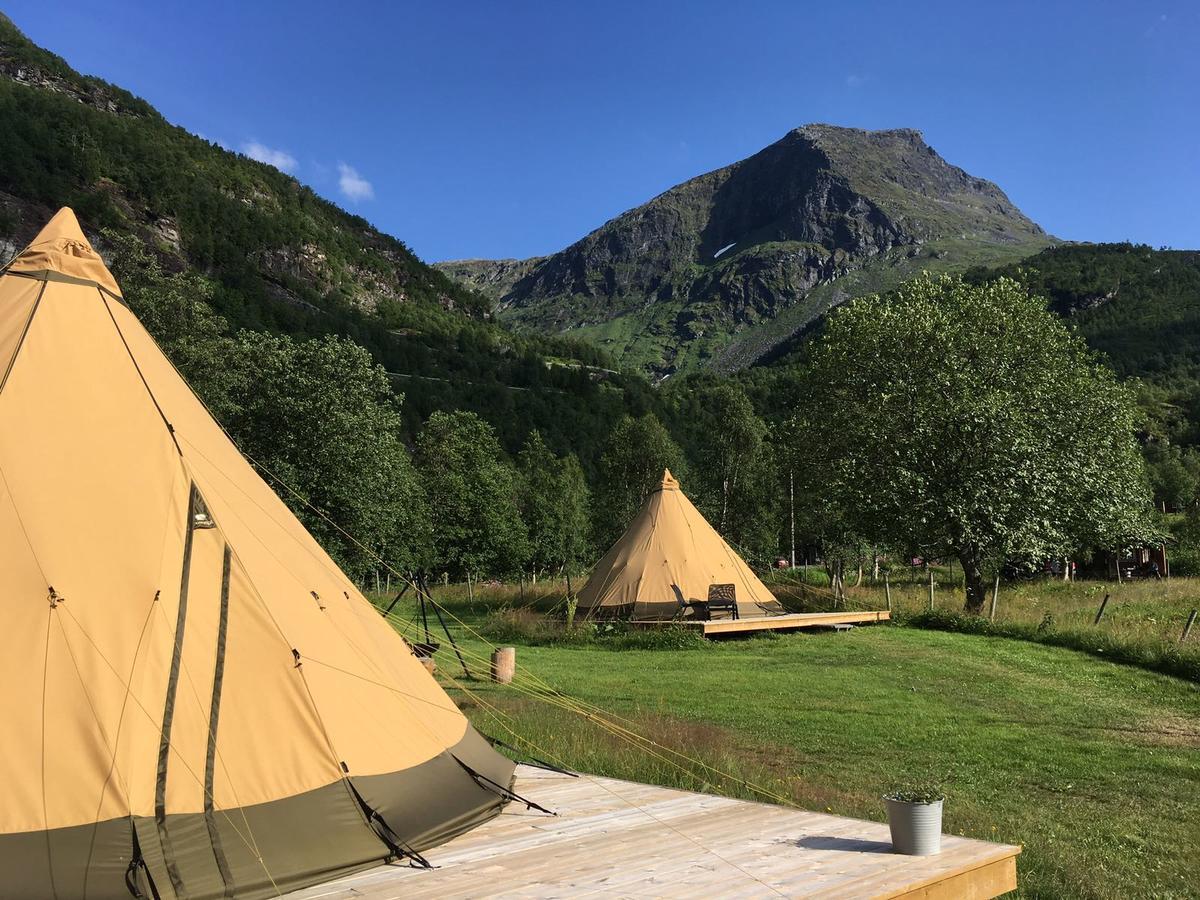 Dalen Gaard Camping Og Hytter Geiranger Exterior photo